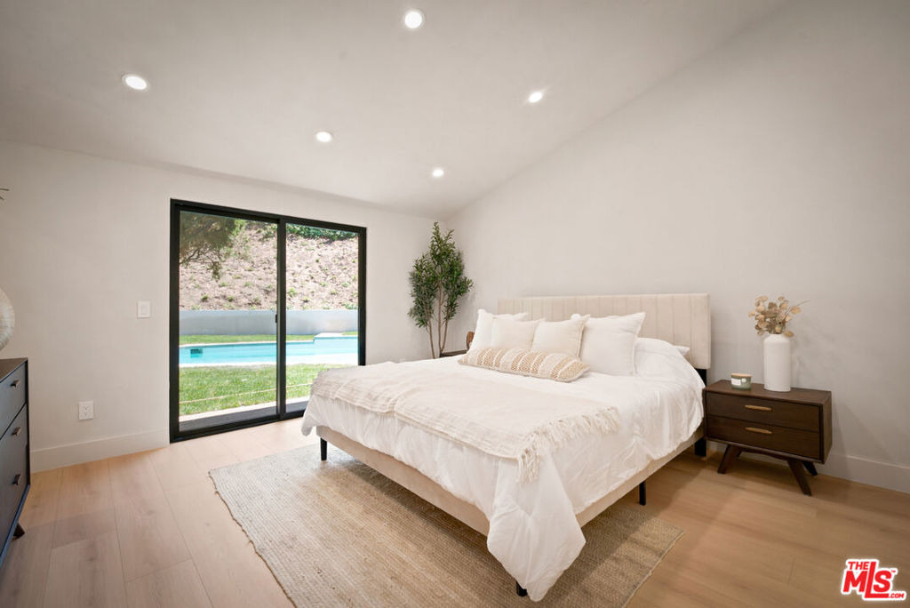 20466 Miranda Street - Photo 16
