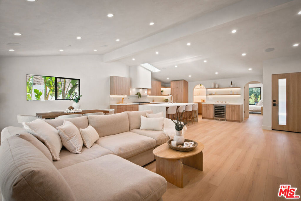 20466 Miranda Street - Photo 9