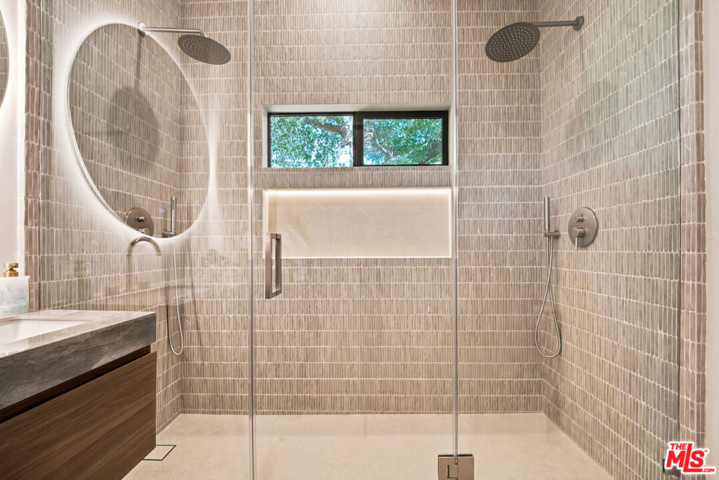 20466 Miranda Street - Photo 19