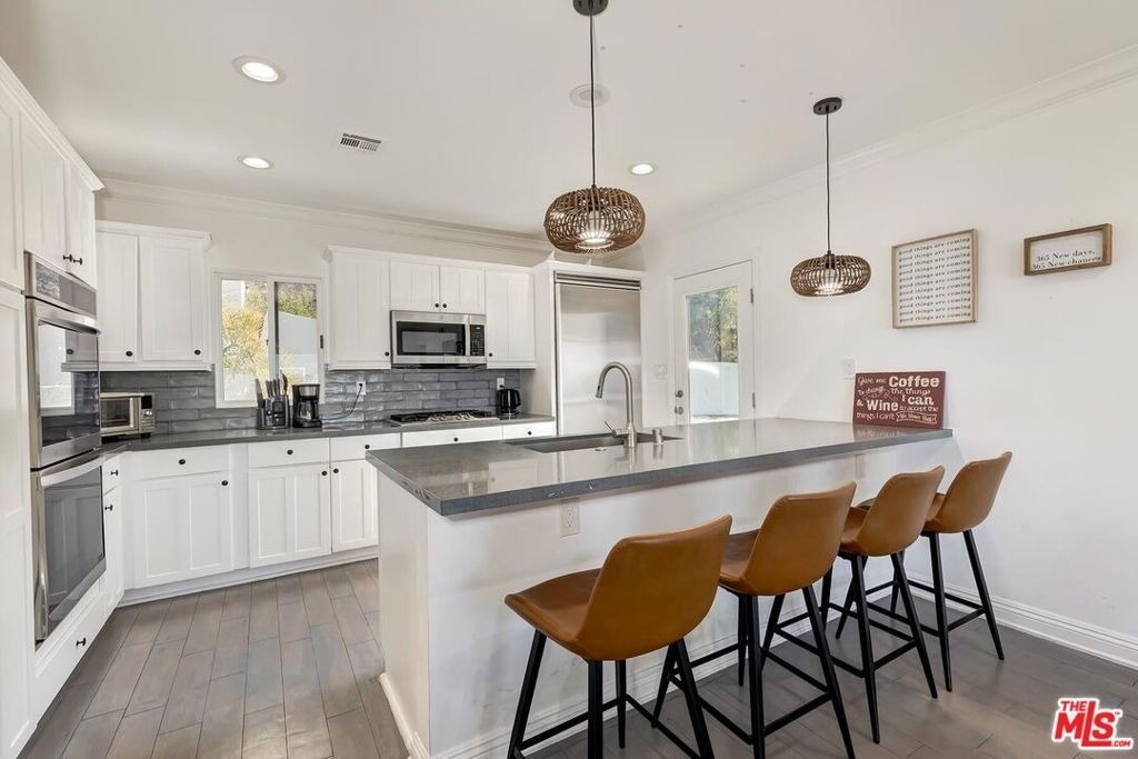 3201 Bonnie Hill Drive - Photo 10