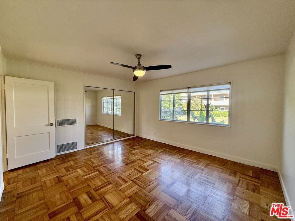 5262 Village Green - Photo 8