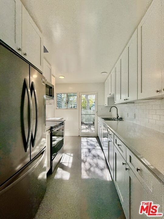 5262 Village Green - Photo 7