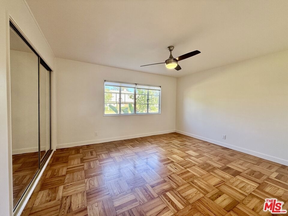 5262 Village Green - Photo 9