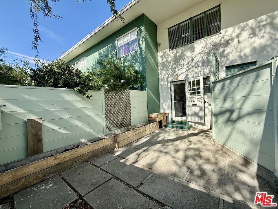 5262 Village Green - Photo 15