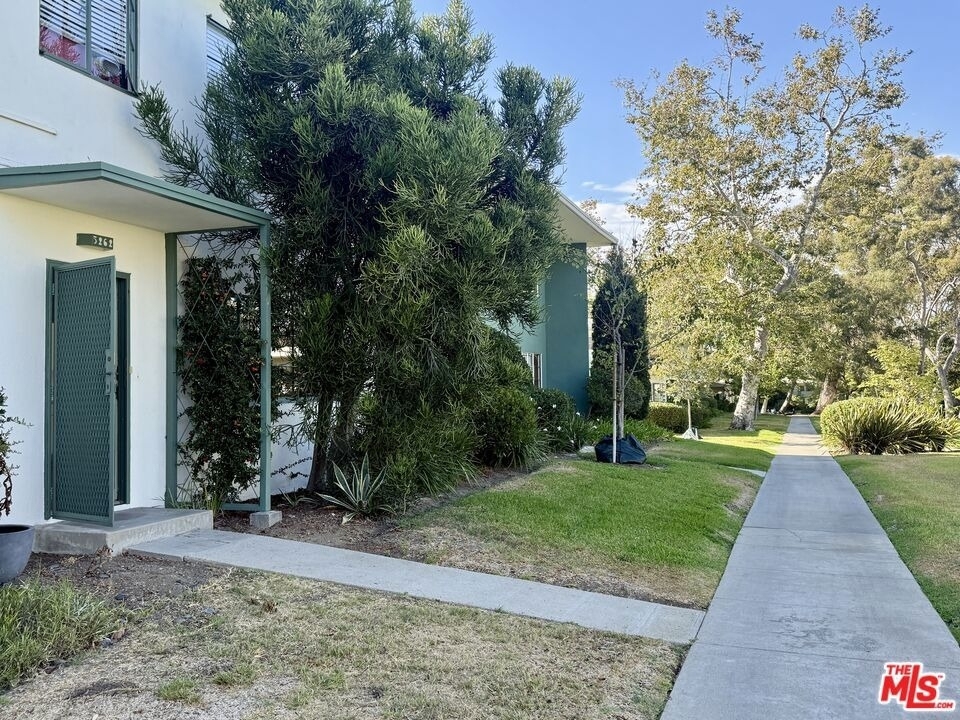 5262 Village Green - Photo 1