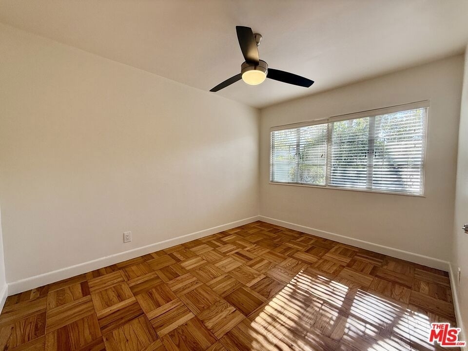 5262 Village Green - Photo 12