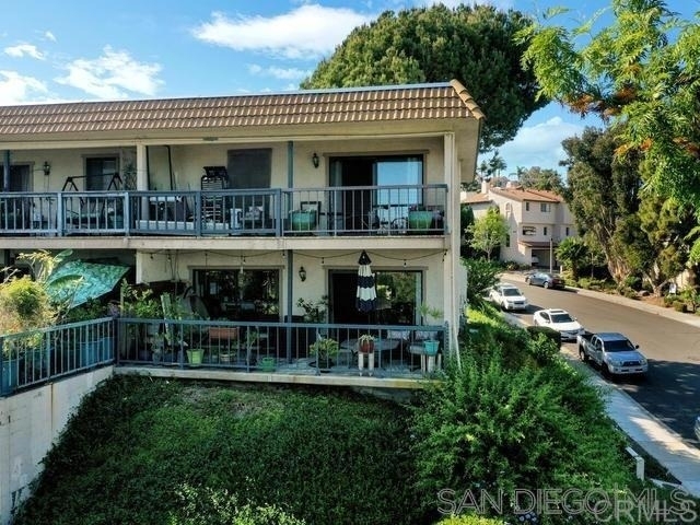 2376 Caringa Way - Photo 0