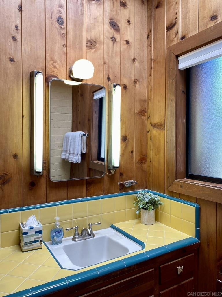 422 Culebra St. - Photo 10
