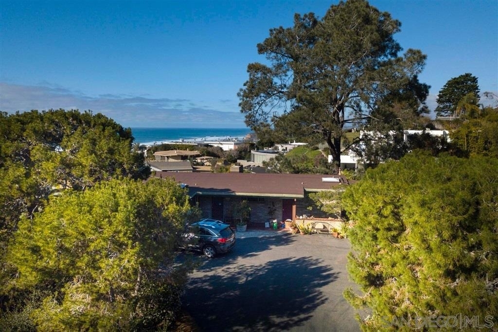 422 Culebra St. - Photo 3