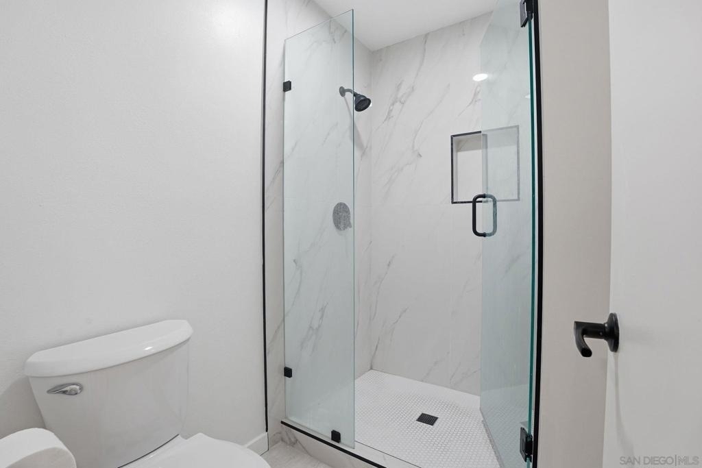 6864 Hyde Park Drive - Photo 8