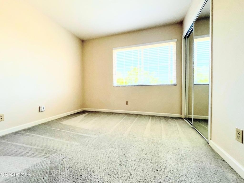 893 Lindawood Street - Photo 20