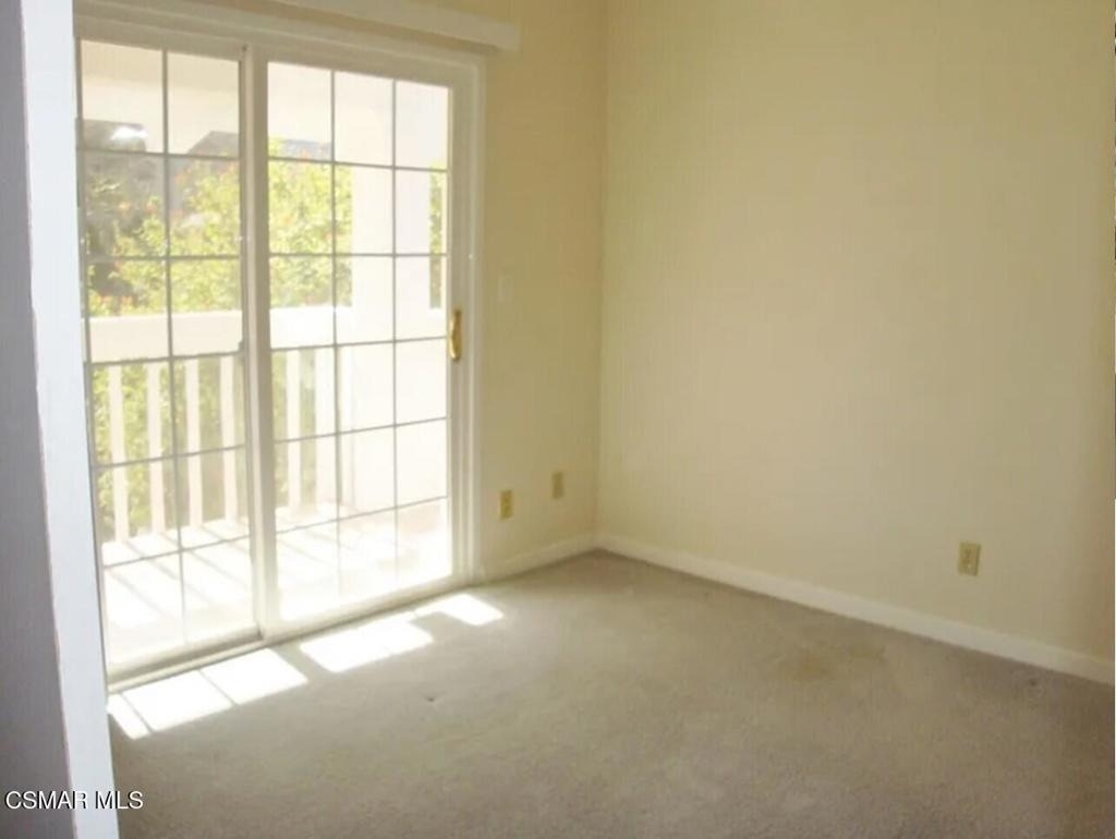 893 Lindawood Street - Photo 23