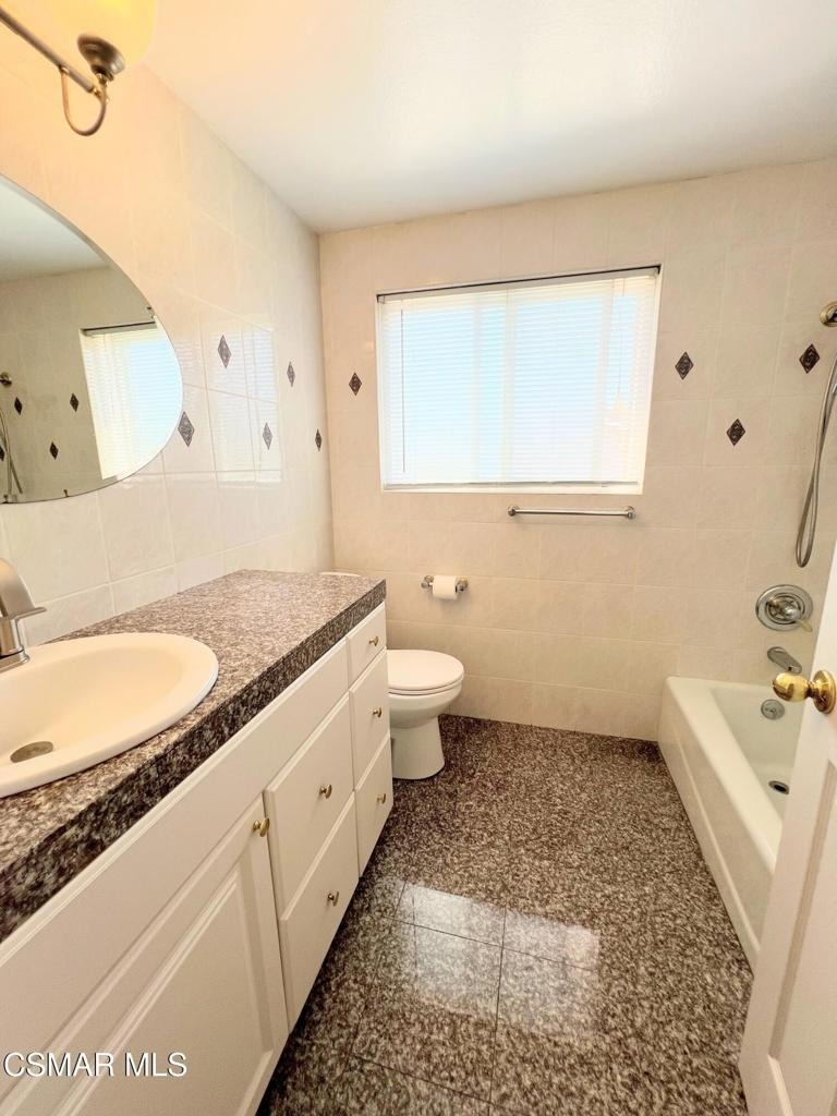 893 Lindawood Street - Photo 25