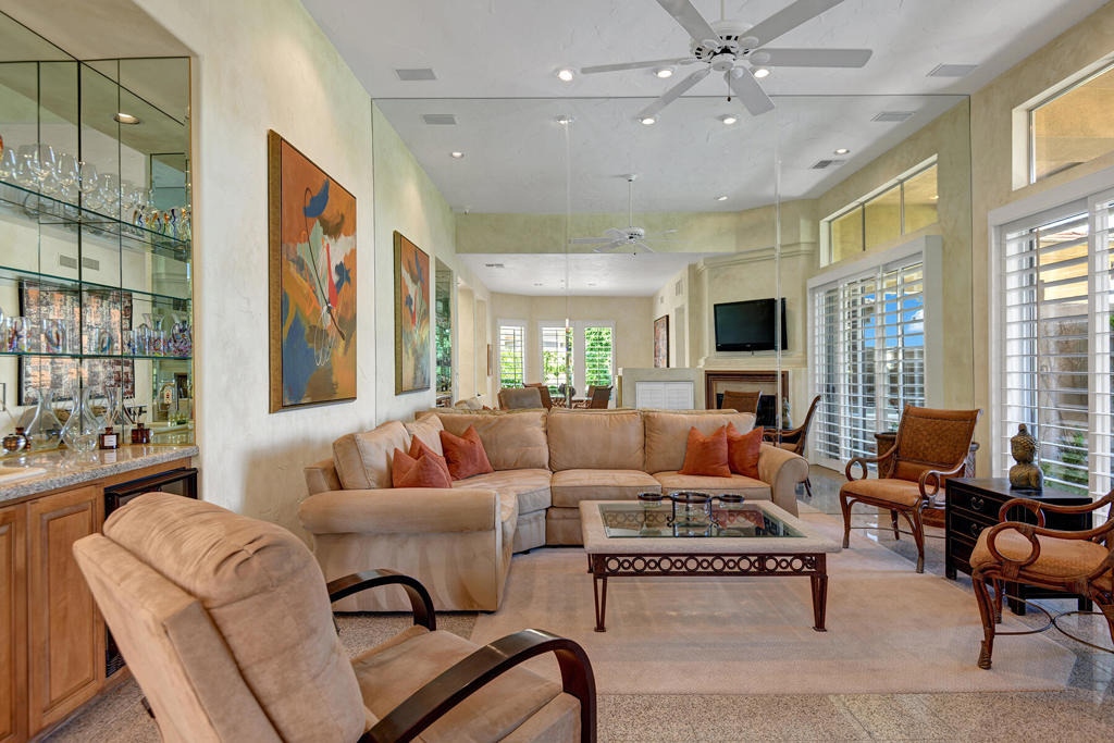 383 Desert Holly Drive - Photo 3