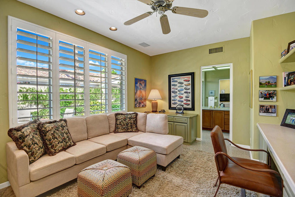 383 Desert Holly Drive - Photo 17