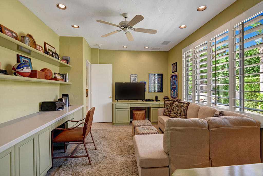 383 Desert Holly Drive - Photo 16