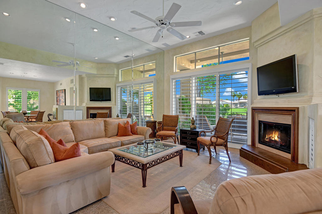 383 Desert Holly Drive - Photo 2