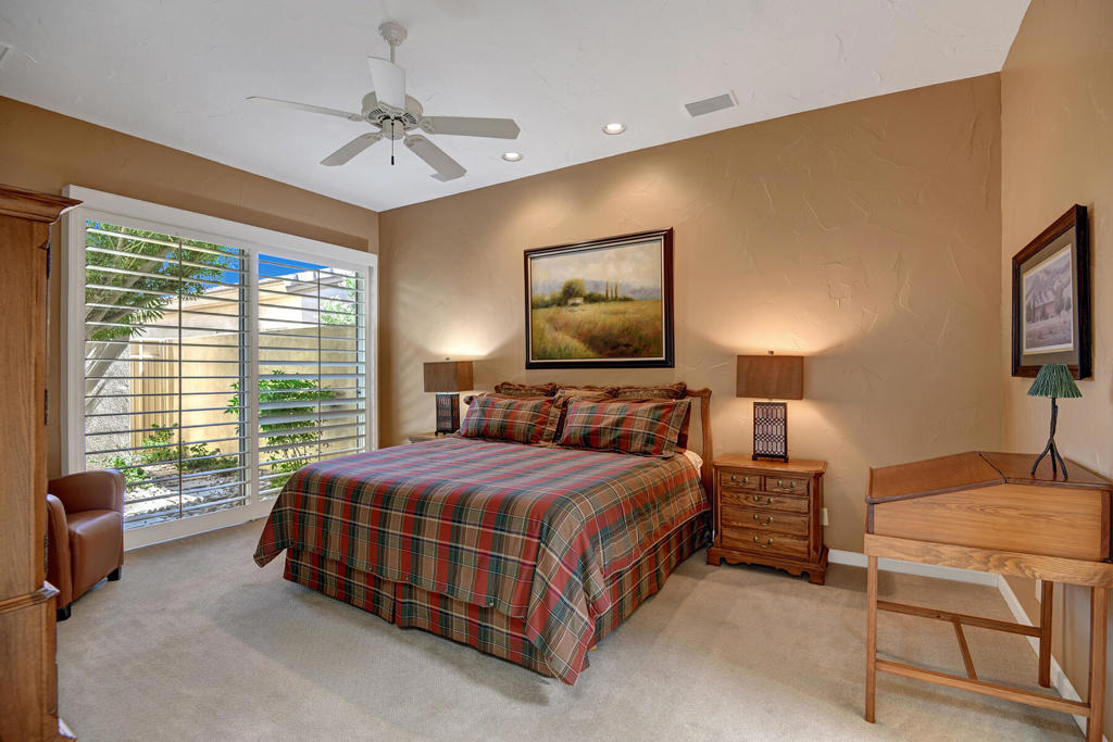 383 Desert Holly Drive - Photo 20