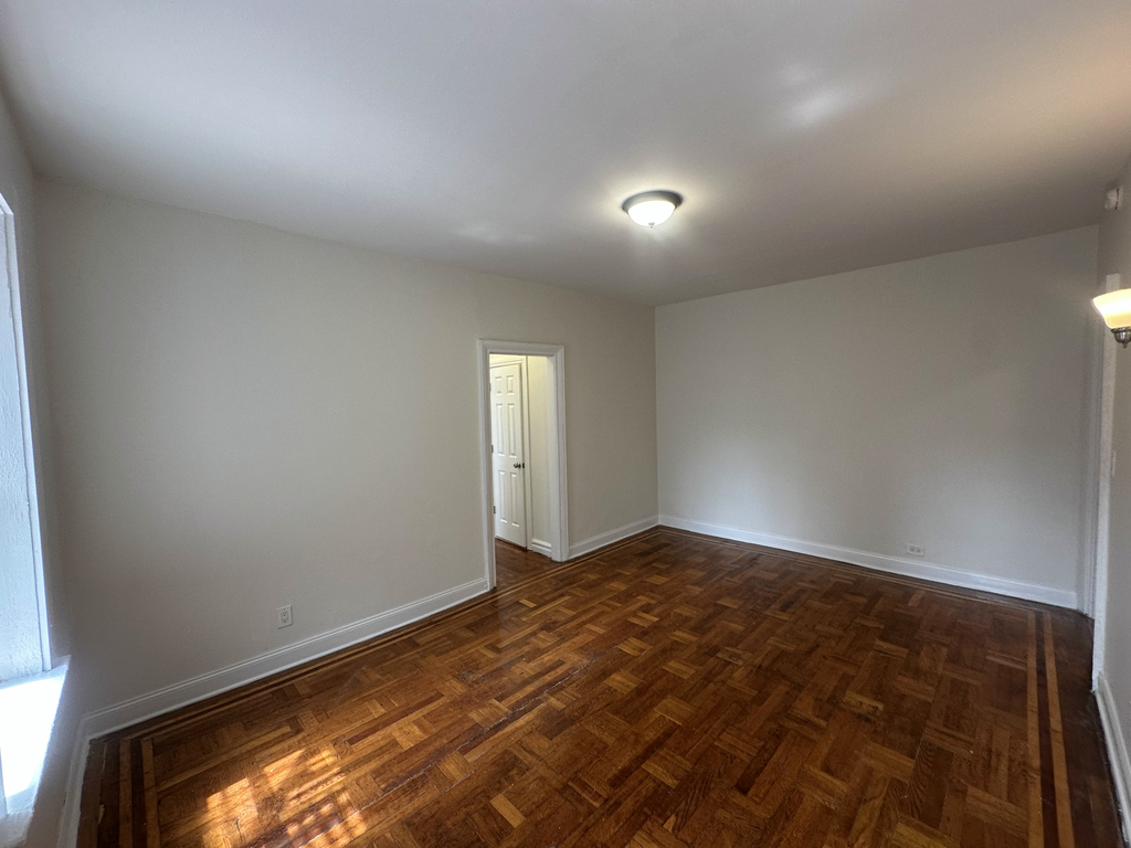 3105 Decatur Avenue - Photo 3