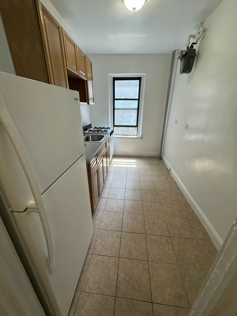 3105 Decatur Avenue - Photo 5