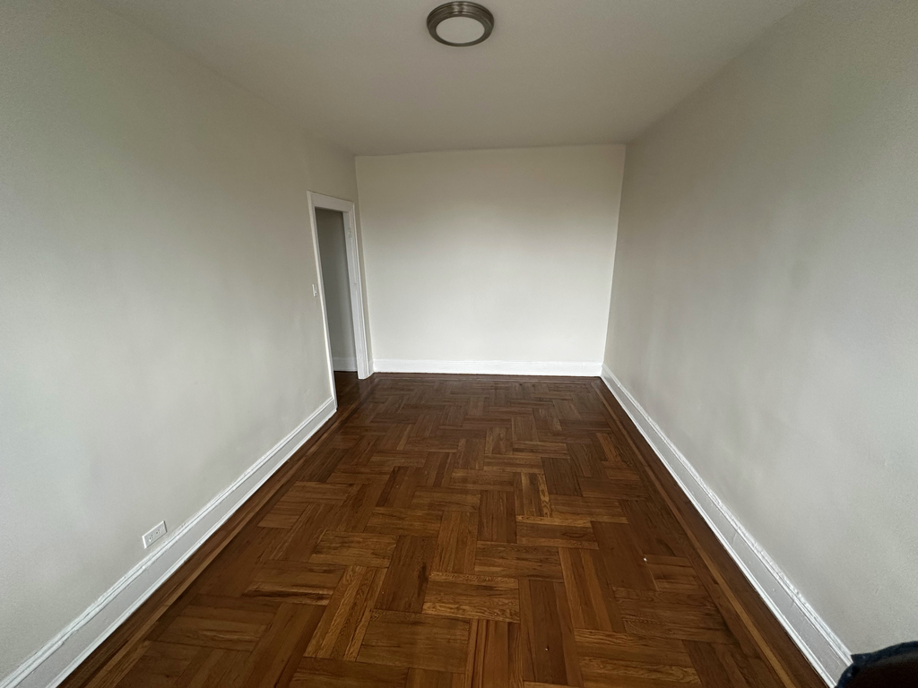 1544 Gillespie Avenue - Photo 2