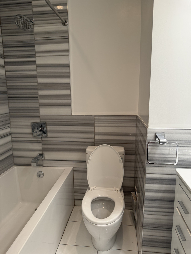 Studio Broadway Avenue  - Photo 2