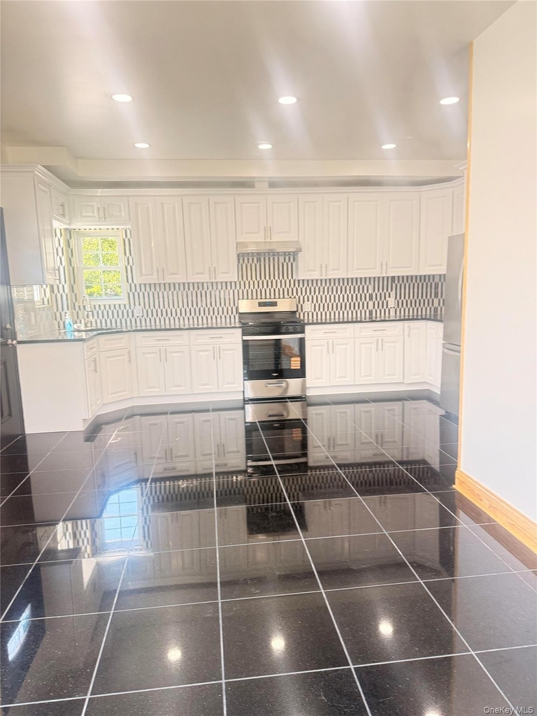 572 Decatur Street - Photo 4