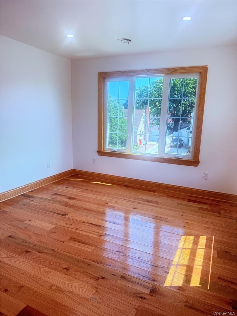 572 Decatur Street - Photo 8