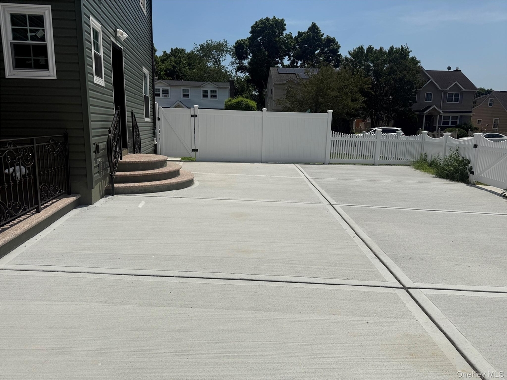 572 Decatur Street - Photo 1