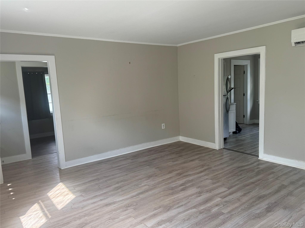 425 Landing Avenue - Photo 2