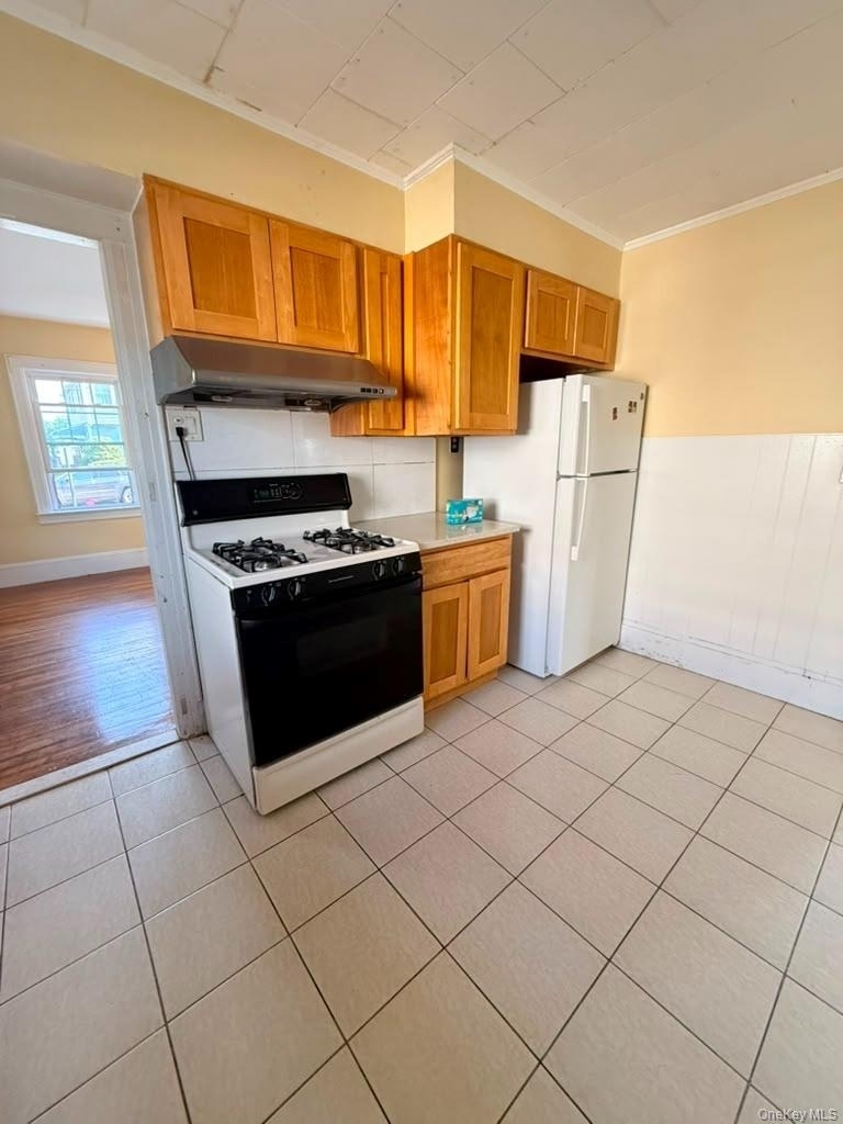 8 Herman Avenue - Photo 5