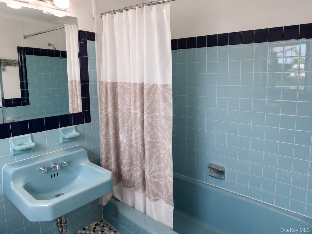 187 Perry Street - Photo 10