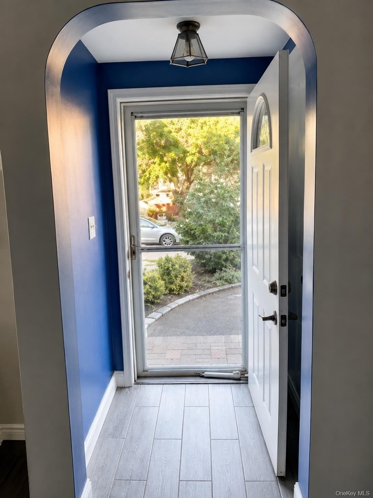 187 Perry Street - Photo 5