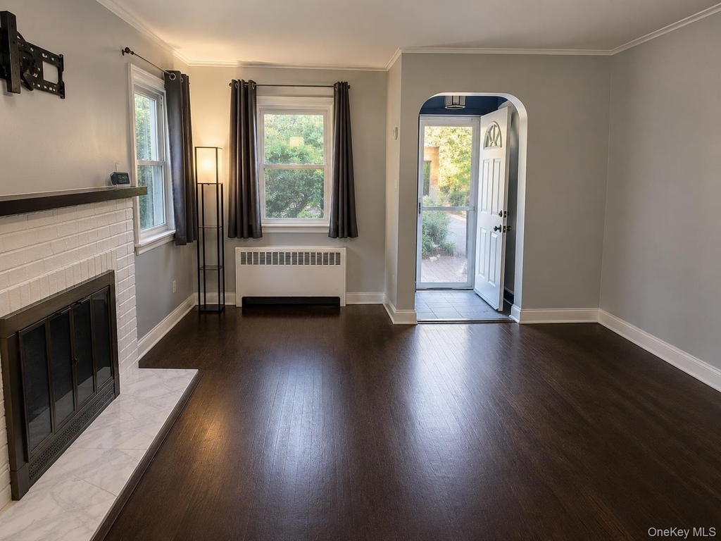 187 Perry Street - Photo 3