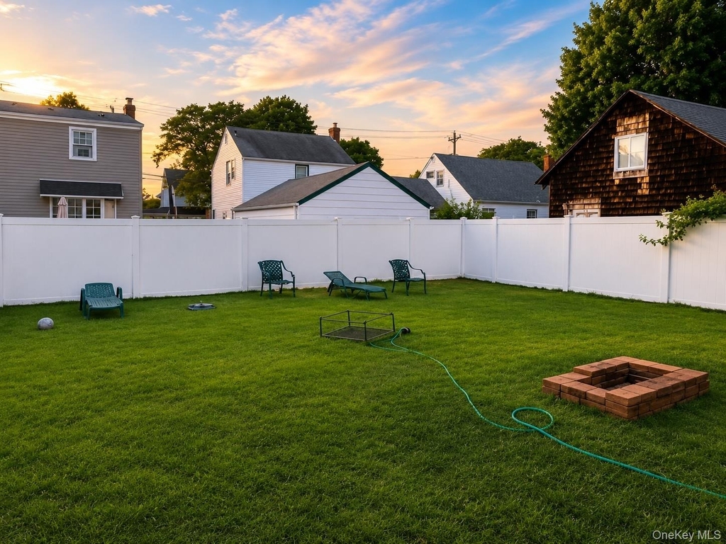 187 Perry Street - Photo 11