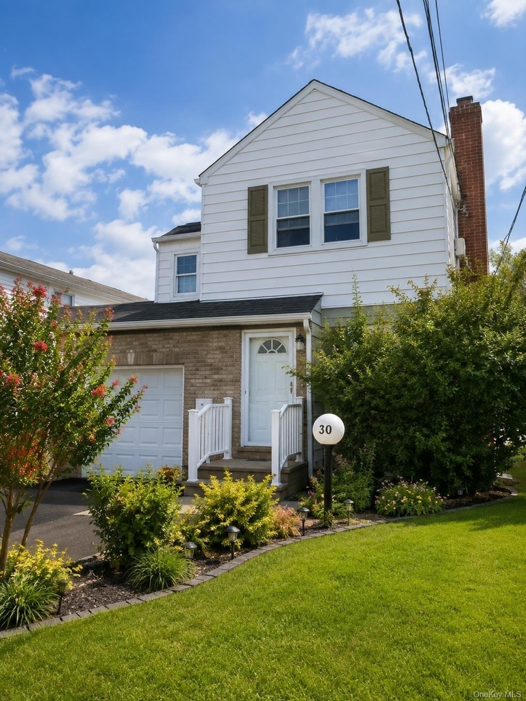 187 Perry Street - Photo 1