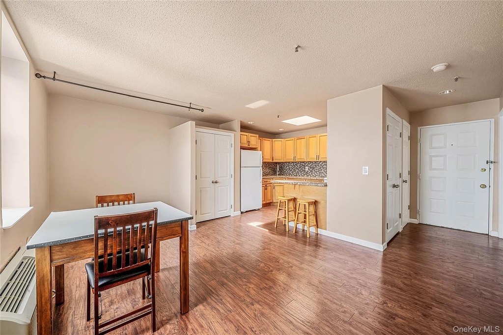 202 Main Street - Photo 5