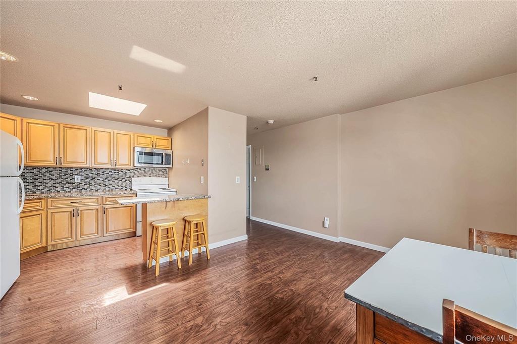 202 Main Street - Photo 4