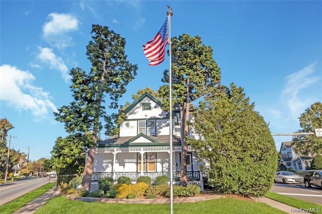 215 Conklin Street - Photo 0