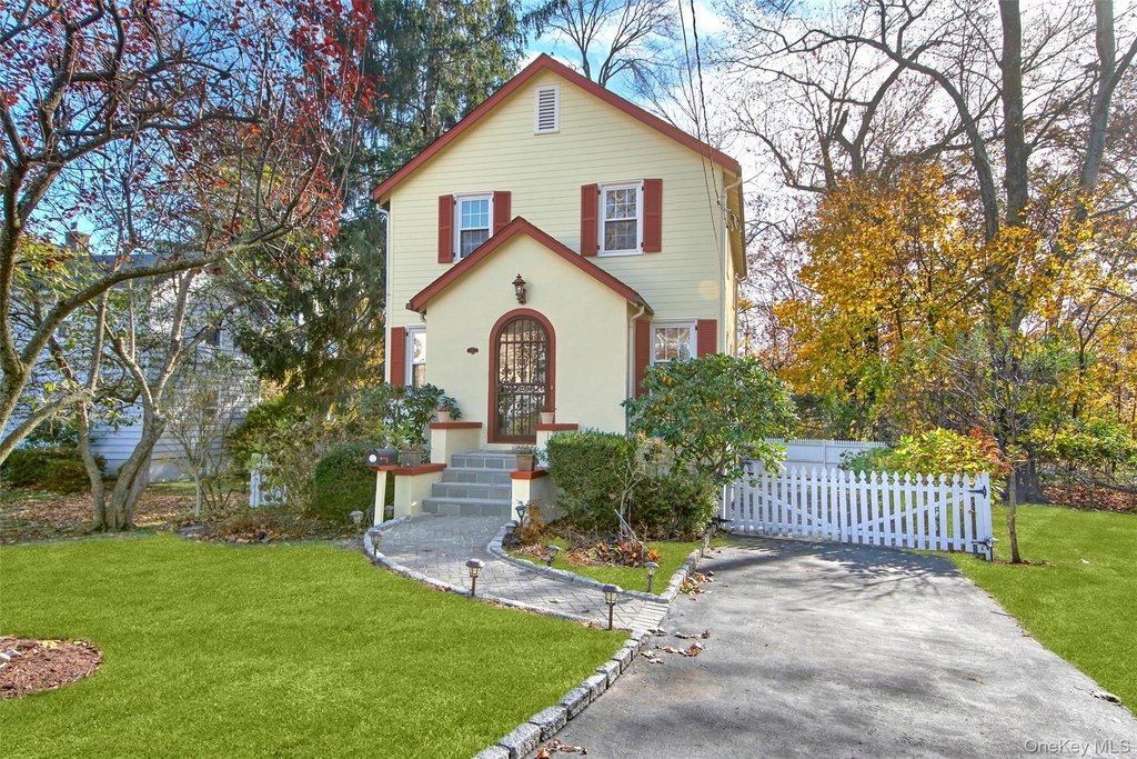 17 Haven Avenue - Photo 0