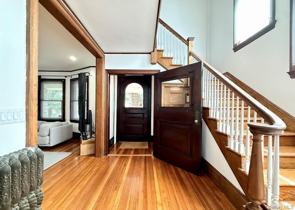 453 Palmer Avenue - Photo 4