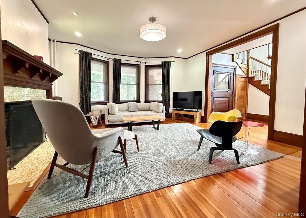 453 Palmer Avenue - Photo 8
