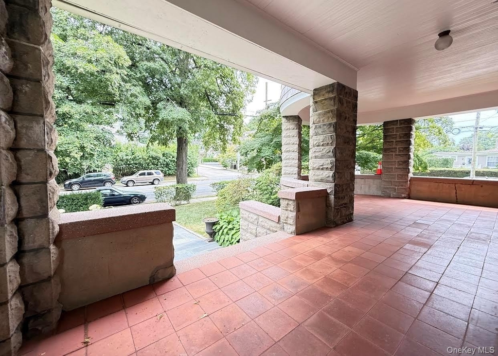 453 Palmer Avenue - Photo 1