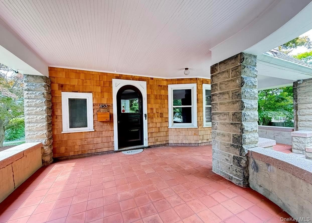 453 Palmer Avenue - Photo 3