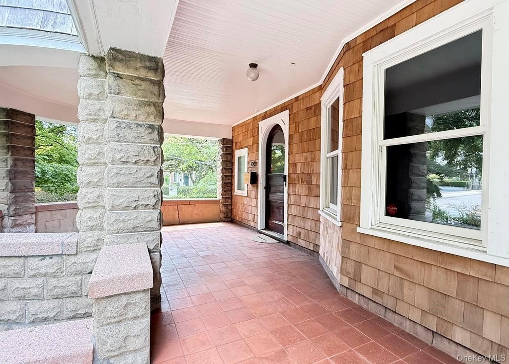 453 Palmer Avenue - Photo 2
