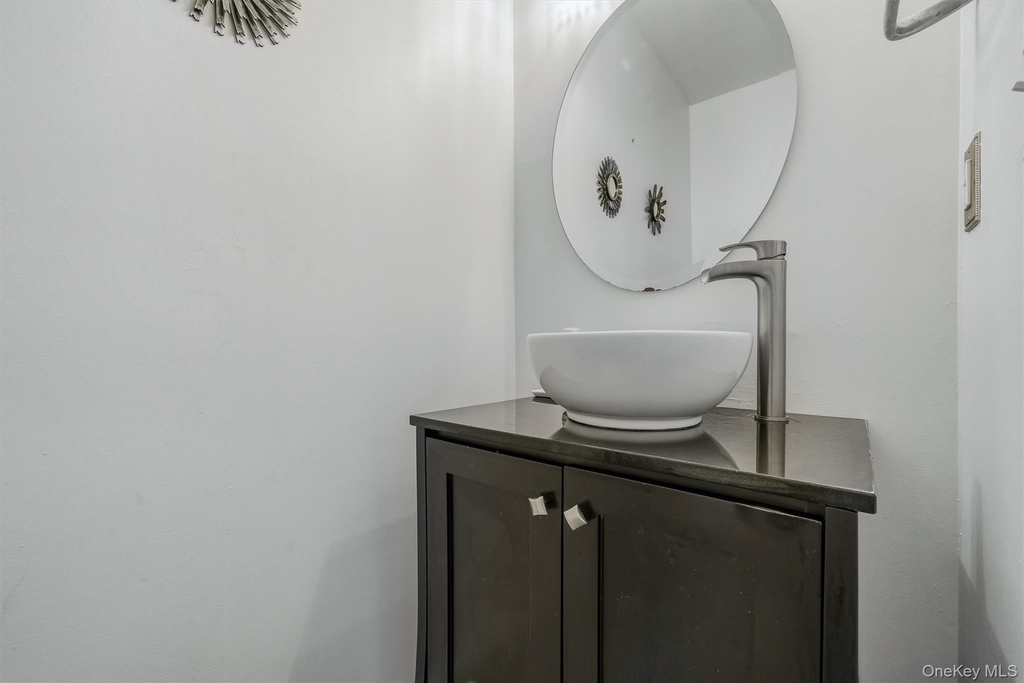 35 Helene Road - Photo 10