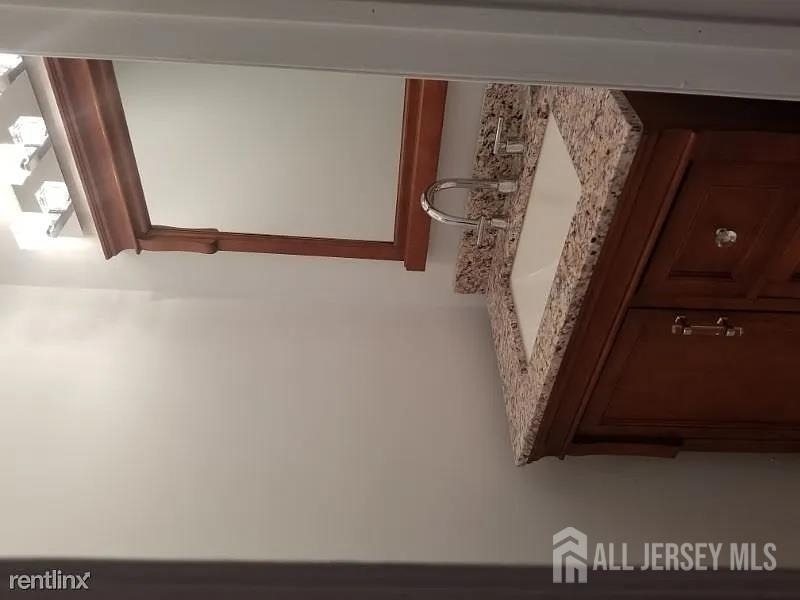 804 Maple Hill Drive - Photo 10