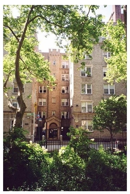 775 Riverside Drive - Photo 10
