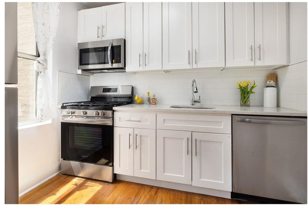 775 Riverside Drive - Photo 3