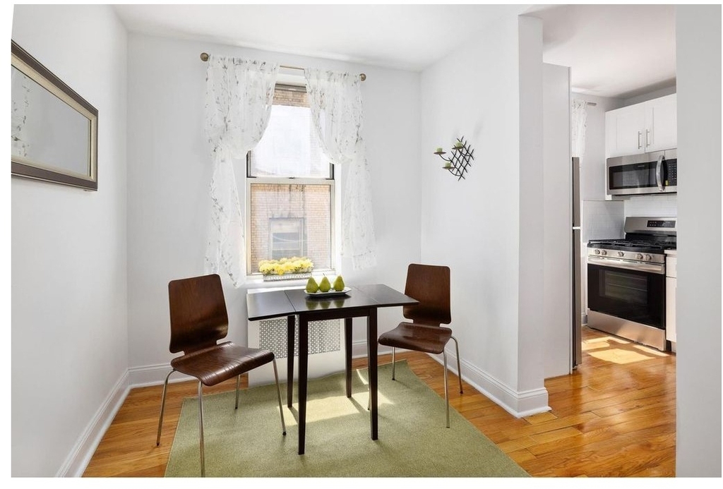775 Riverside Drive - Photo 4